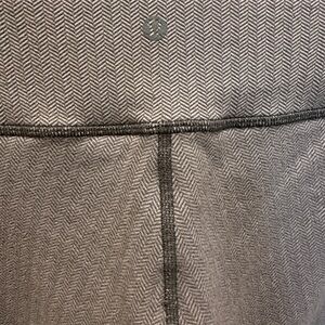 RARE Houndstooth 7/8 length lululemon leggings
